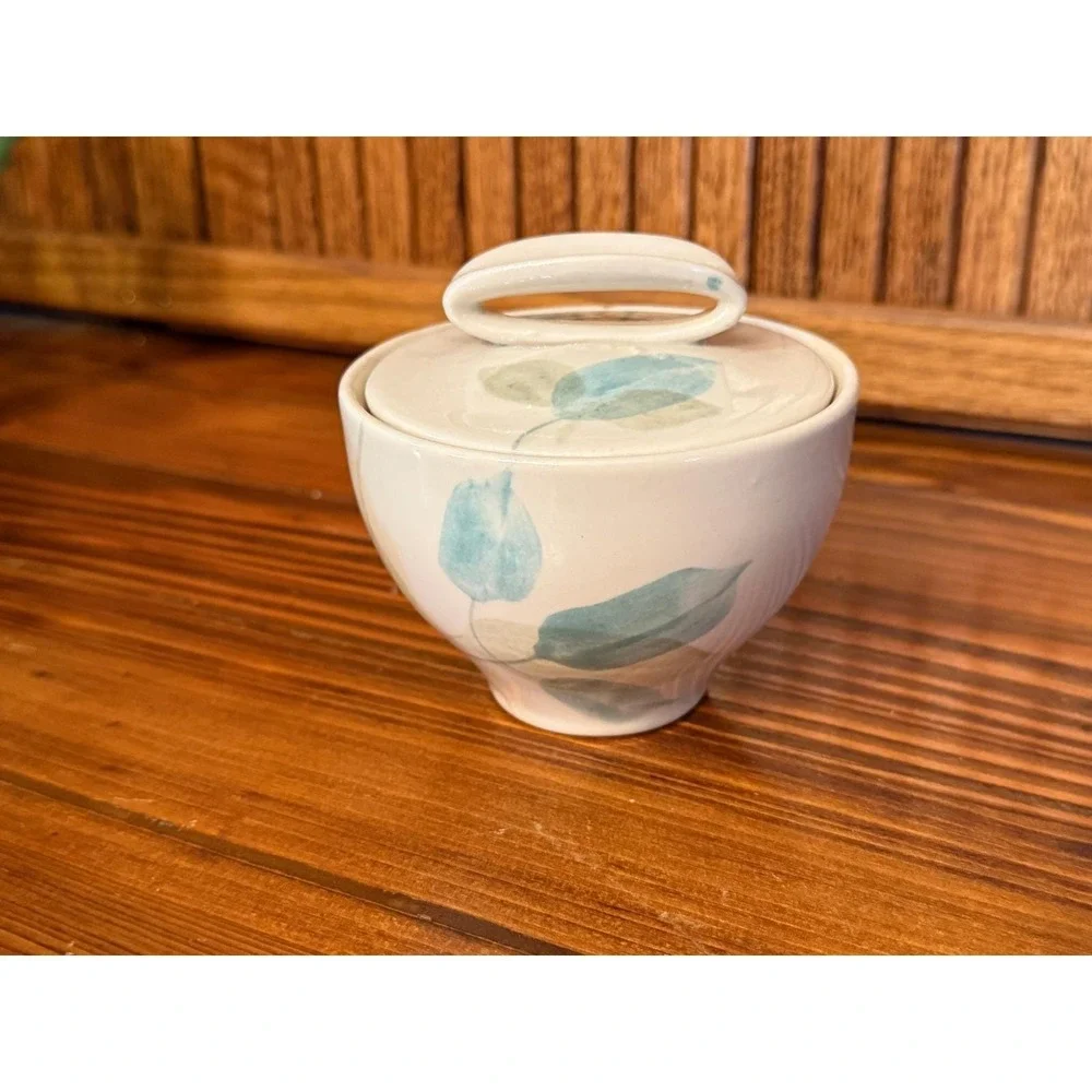 Red Wing True China Merrileaf Pattern Sugar Bowl